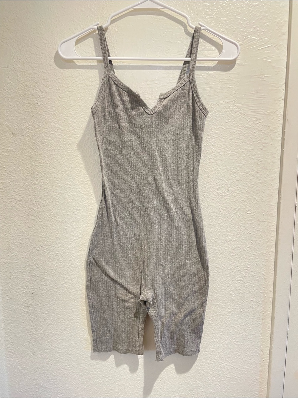 🌴 Bozzolo Grey Ribbed Knit Romper V Notch Neckline One Piece Bodysuit Small